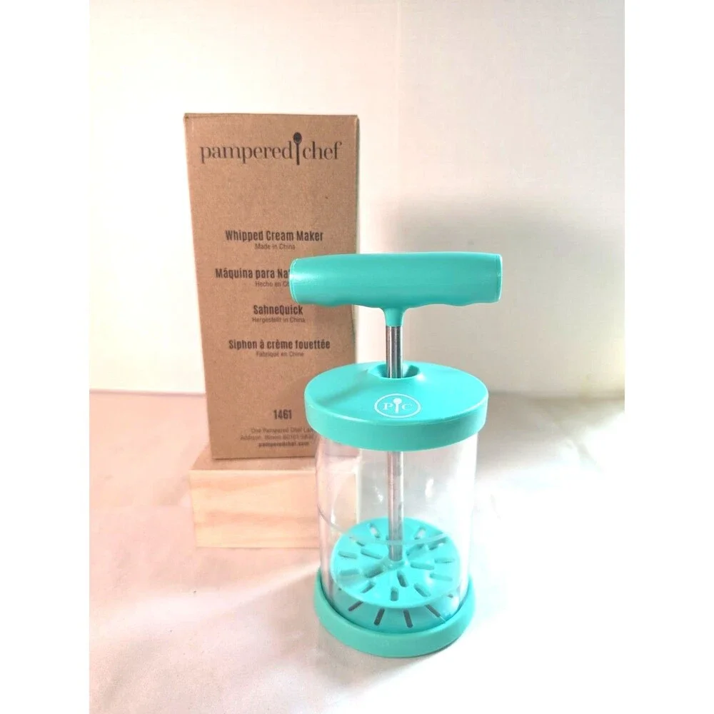 Pampered Chef Whipped Cream Maker, Teal, Makes 2 Cups of Cream #1461